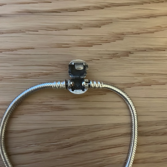 Pandora Moments Sparkling Heart Clasp Snake Chain Bracelet - Picture 7 of 7